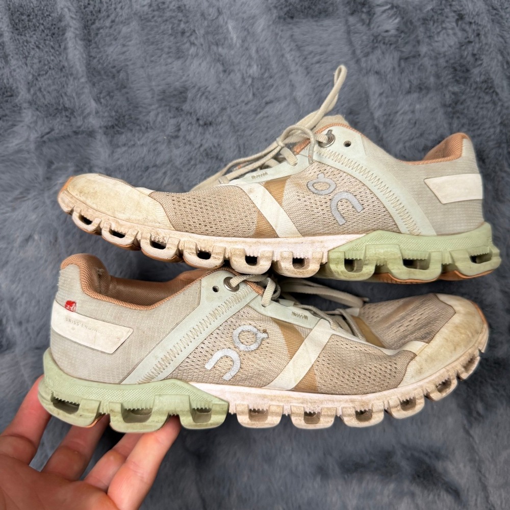 On Cloudflow Womens Running Shoes Tan Beige Green Helion Sneakers Size 7